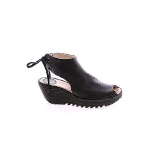 Women’s fly, London sandals